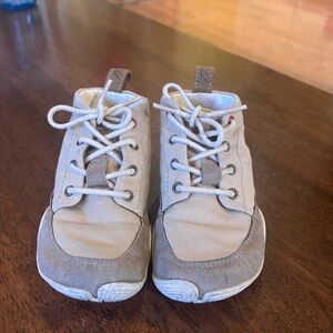 Wilding size 7 barefoot shoes